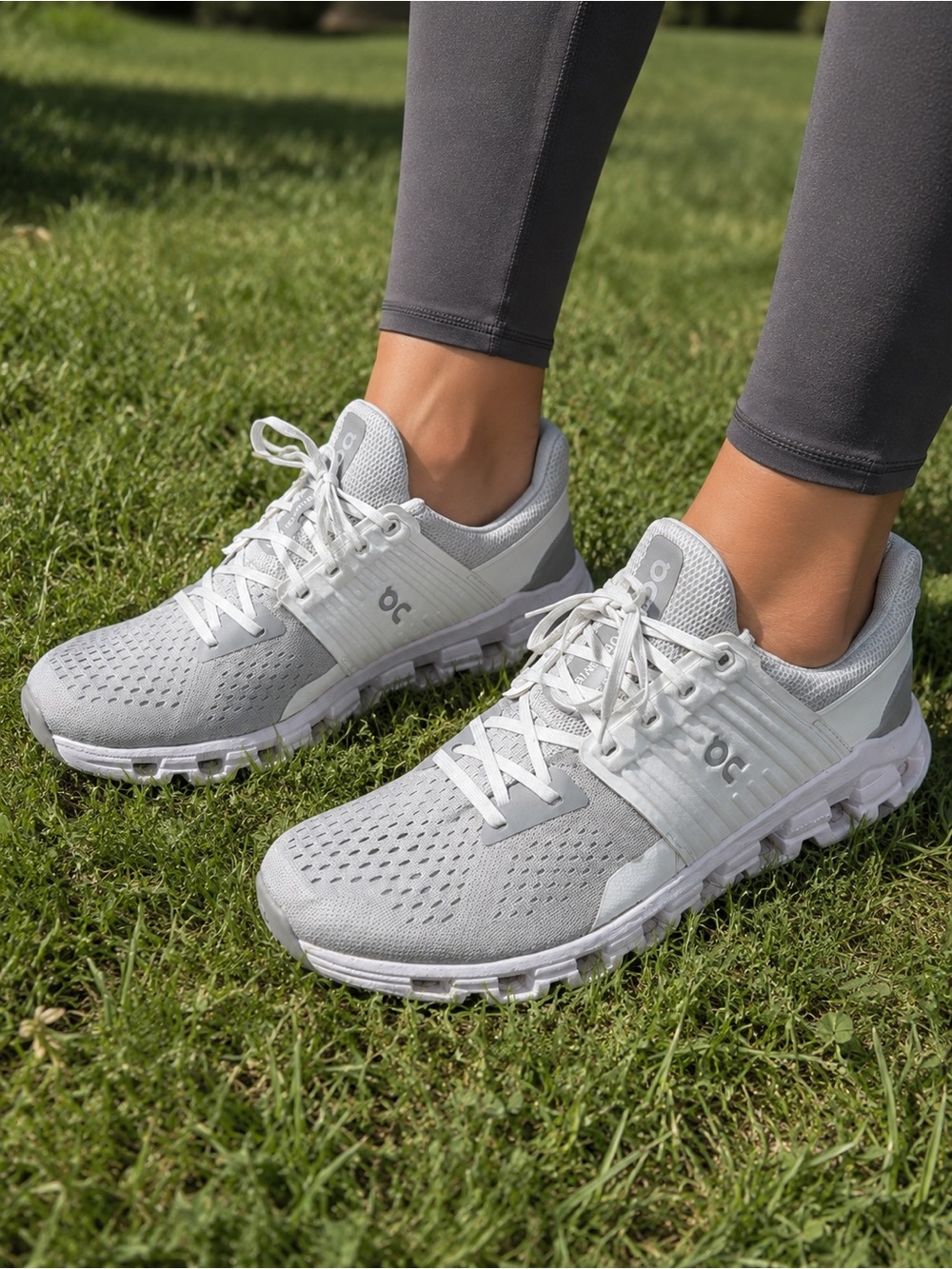 On Cloudswift 2 Sneakers Sz 9 Womens gray and white
